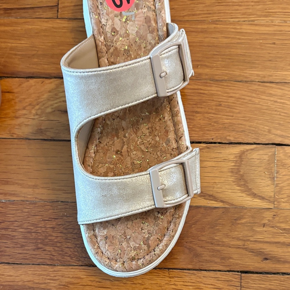 JBU Kona Metallic Slide Sandals - sz 10 NWT - Picture 3 of 5